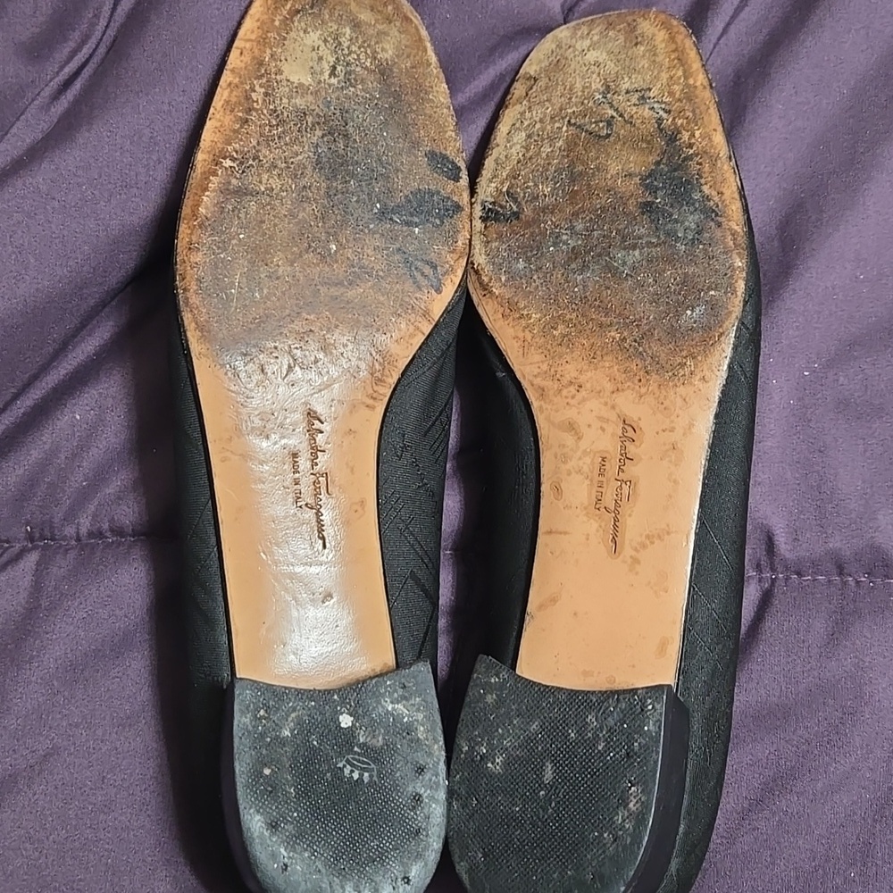 Salvatore Ferragamo Black Bow Heels Size 8.5 - Picture 10 of 11